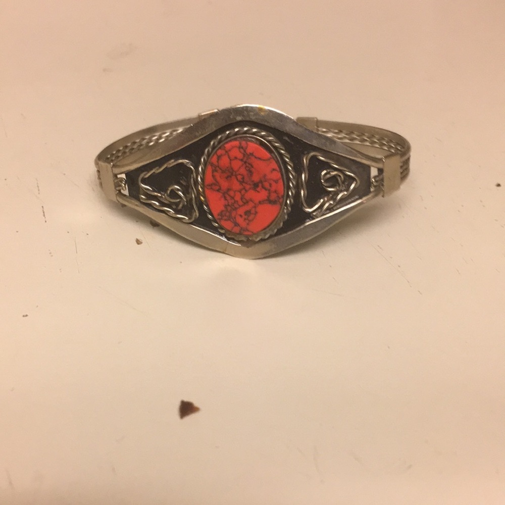 Metal bracelet